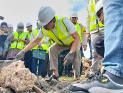 Ridwan Zakariah  Ground Breaking Pembangunan Rehabilitasi Dermaga Perikanan Mina-Minanga