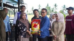 Bupati Koltim Salurkan Bantuan Untuk Warga Terdampak Banjir di Kecamatan Ladongi