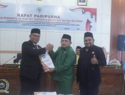 Bupati Busel Adios Serahkan  KUA-PPAS Perubahan  APBD Tahun 2026