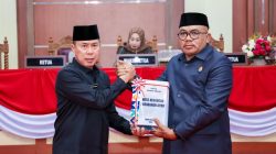 Gubernur Sultra Serahkan Raperda  APBD Perubahan 2026 